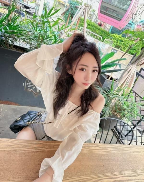 海珠长腿小少妇 3