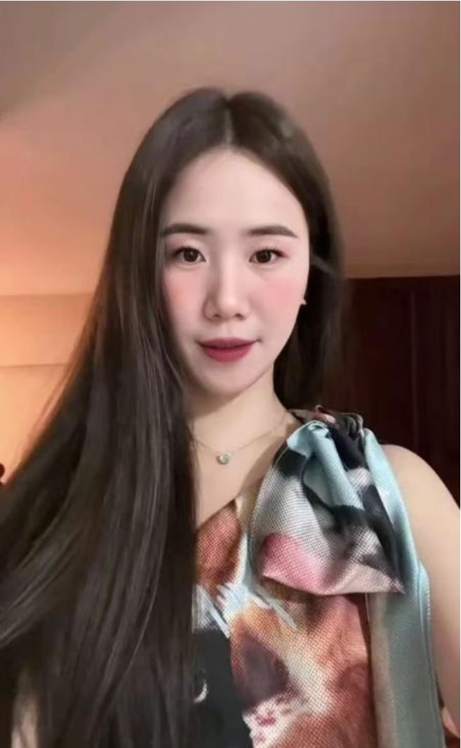 我的丝袜诱惑姐姐 2