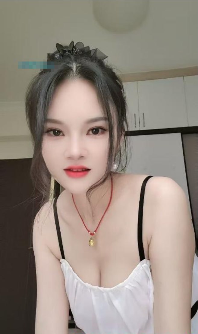 返食海珠伊伊 2