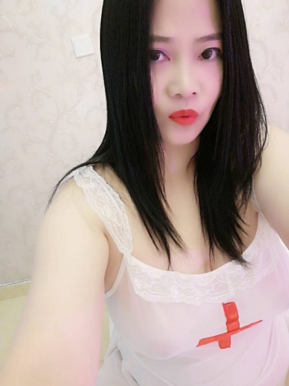 渝北风骚白皙大胸少妇 1