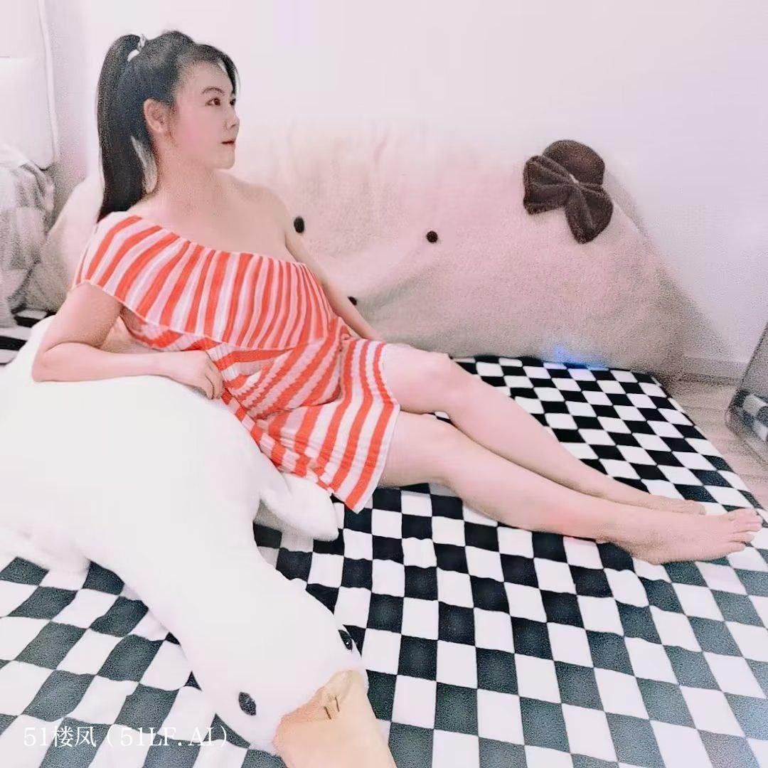 铁西熟妇巨乳肥臀扭着诱人，骚穴湿透渴望猛 2