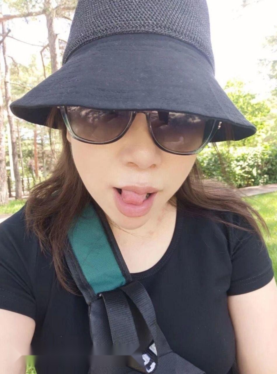 骚熟女低价湿穴伺候 肥臀奶子任你猛干 2