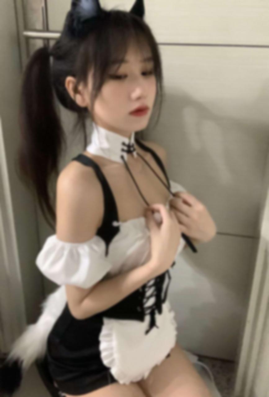 在郑州的隐秘夜晚，这位亲妹妹独自接客，粉 3