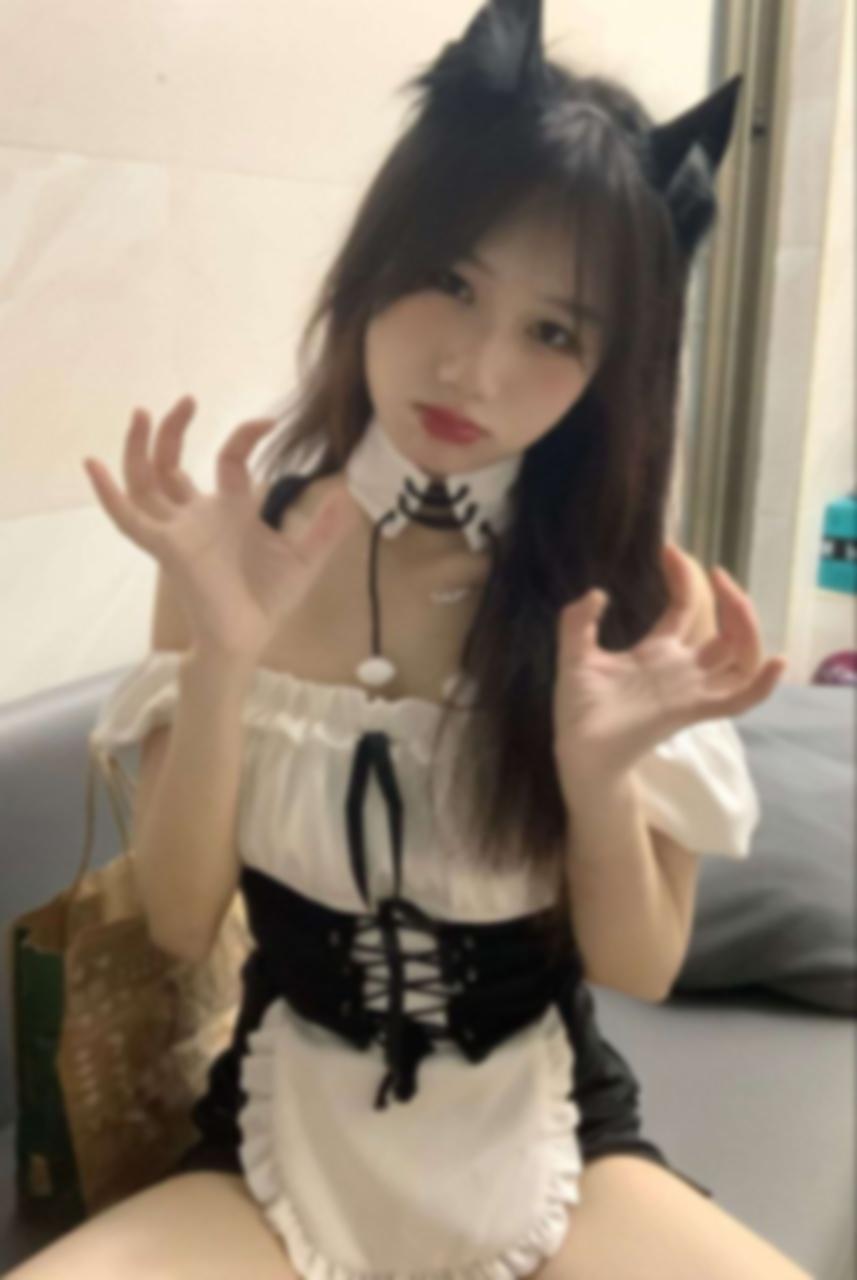 在郑州的隐秘夜晚，这位亲妹妹独自接客，粉 5