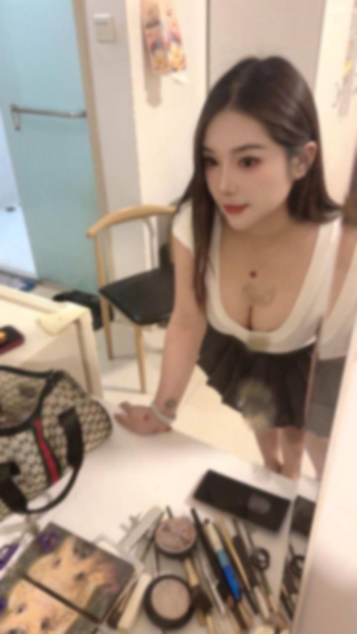 上海闵行区有个叫琳琳的骚货，身材火辣，蜜 6
