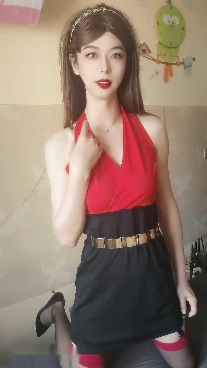 在哈尔滨的昏黄灯光下，我遇见这位黑丝包裹 2