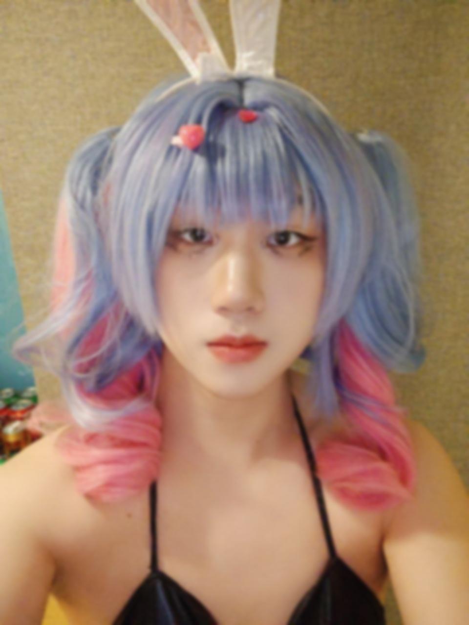 合肥蜀山区的伪娘，穿着黑色蕾丝，翘起圆润 3