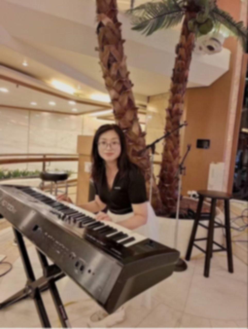 本少亲测过一位三十多岁的熟女，价格亲民却 2