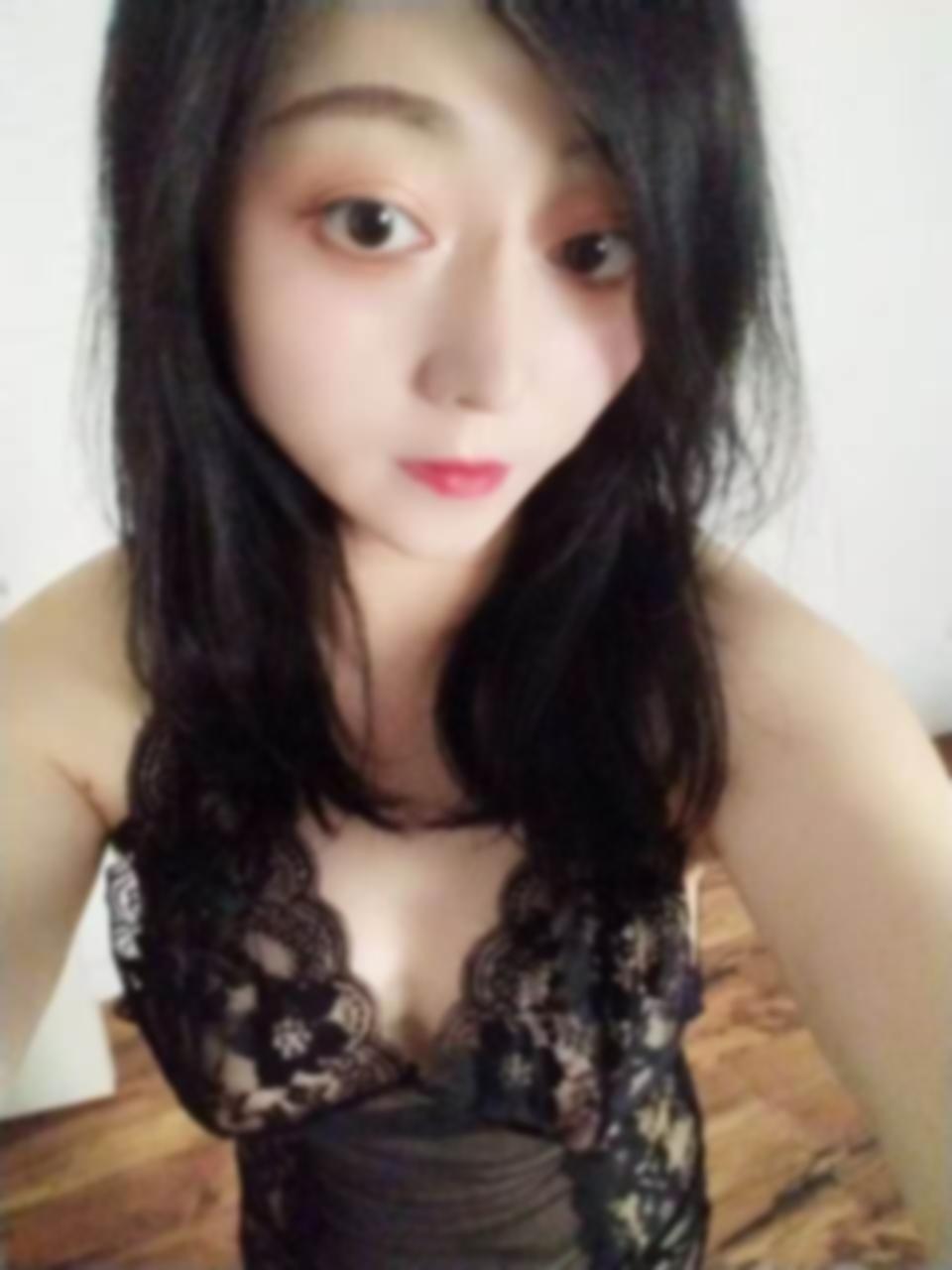 静安常德路附近藏着个28岁西西，风情万种 4