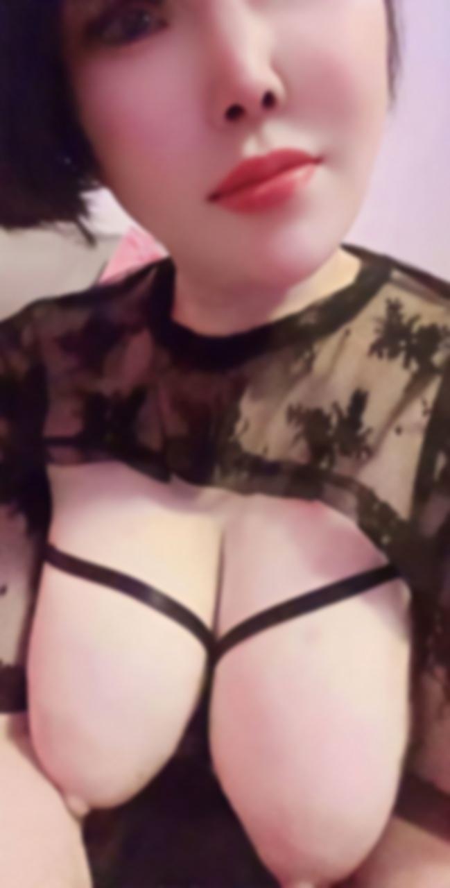 南京鼓楼一对熟女双飞，38岁左右，身高1 4