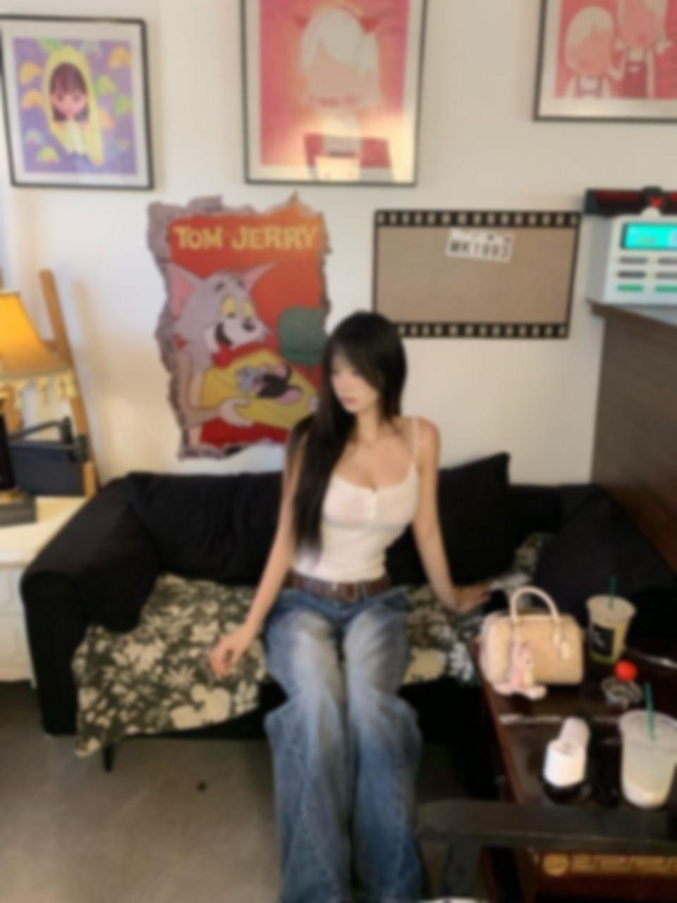 惠州市惠城一位身材丰盈的性感小美人，正等 3