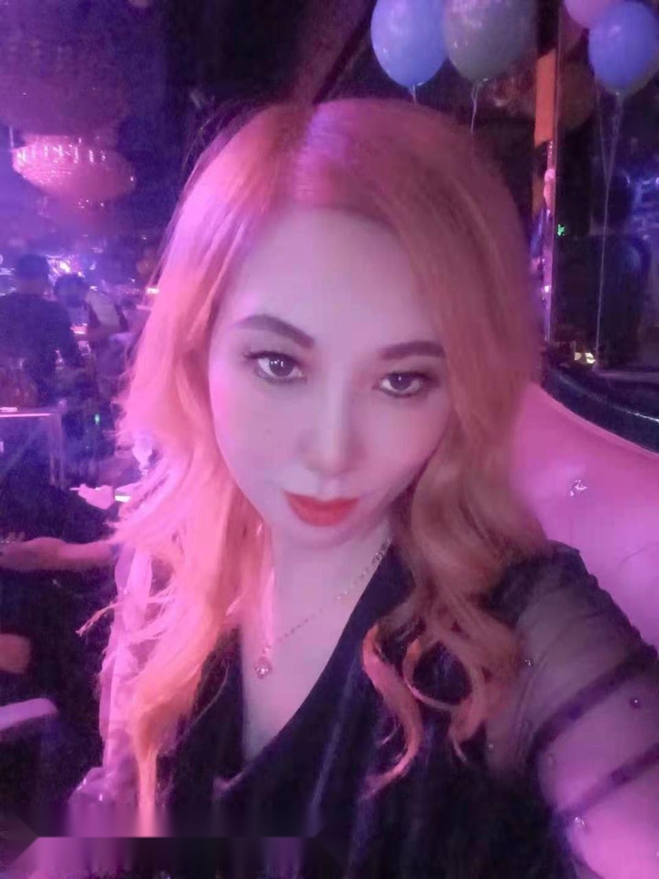 南京雨花区长虹路附近的小区里，有位身材火 2
