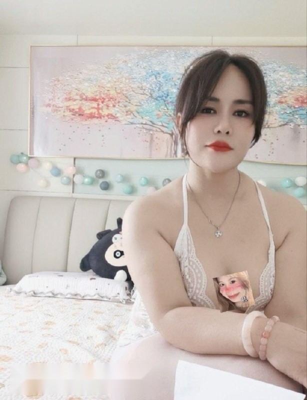 大连开发区藏着位风骚熟女，丰臀肥乳晃荡着 3