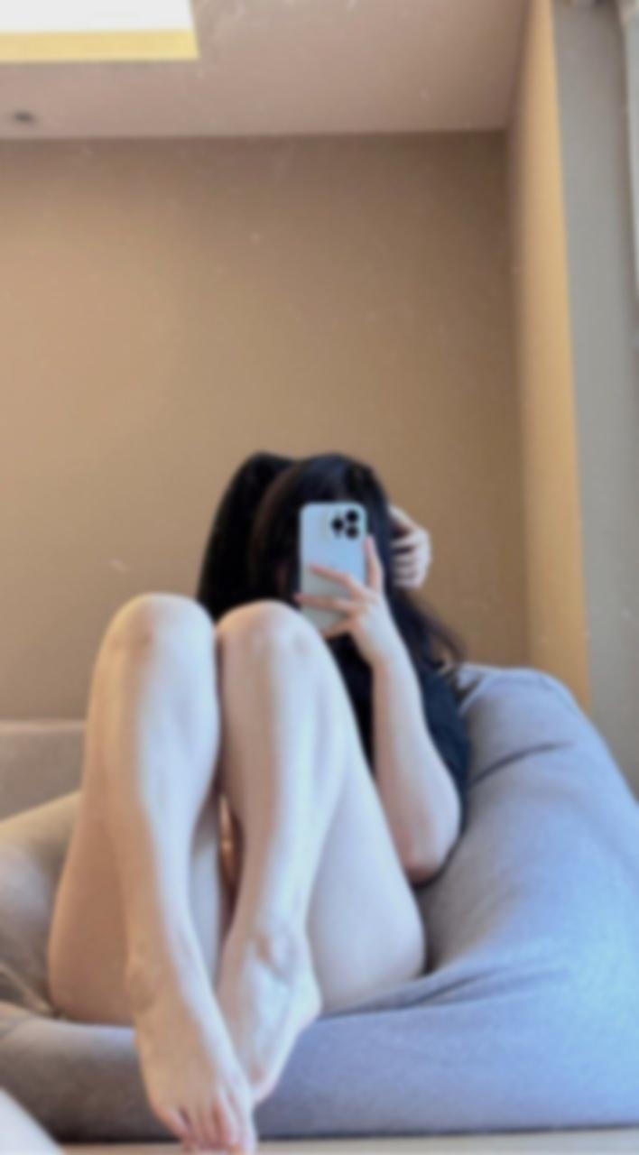 上海的霓虹下，21岁女孩带着168cm修 2