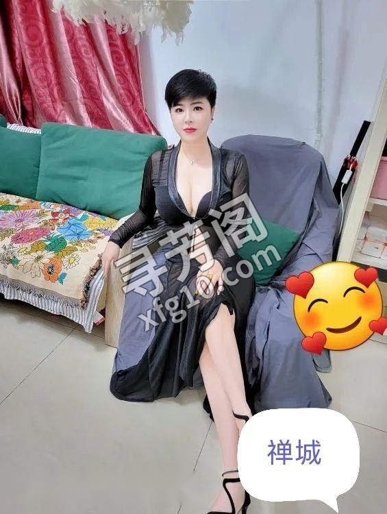 佛山禅城那位短发熟妇，气质优雅却骨子里骚得要命 2