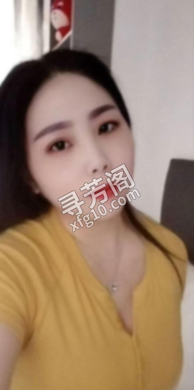 泄火的重庆熟妇 9月15日那天，我直奔东方龙城景福苑西门，联系 后挑中黄衣那个 3