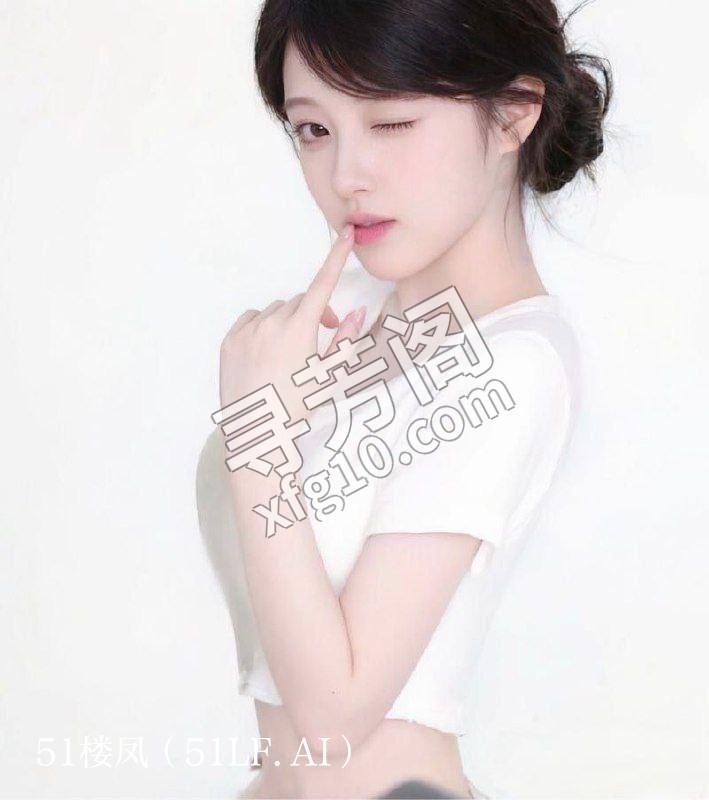 在苏州的暧昧夜色里，她换上薄薄的情趣内衣，扭着腰肢跳起火辣艳舞，制服扣子一颗颗解开，露出雪白肌肤 5