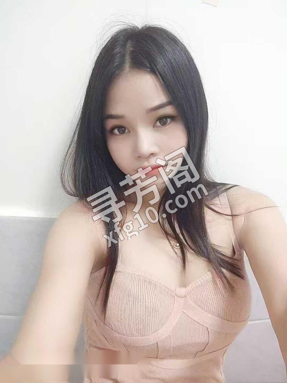 宝安固戍的性感尤物海绵宝宝，26岁身材火辣，胸前两团雪白巨乳晃荡，肥美圆臀扭得人眼睛发直 3