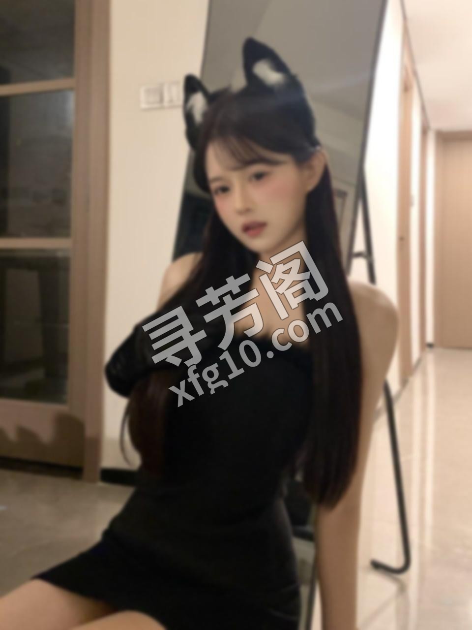 西安极品嫩妹身材火辣，胸腿脚控必来试试 24岁高颜值女孩，曲线紧致诱人，收费七百，房间干净清爽 3