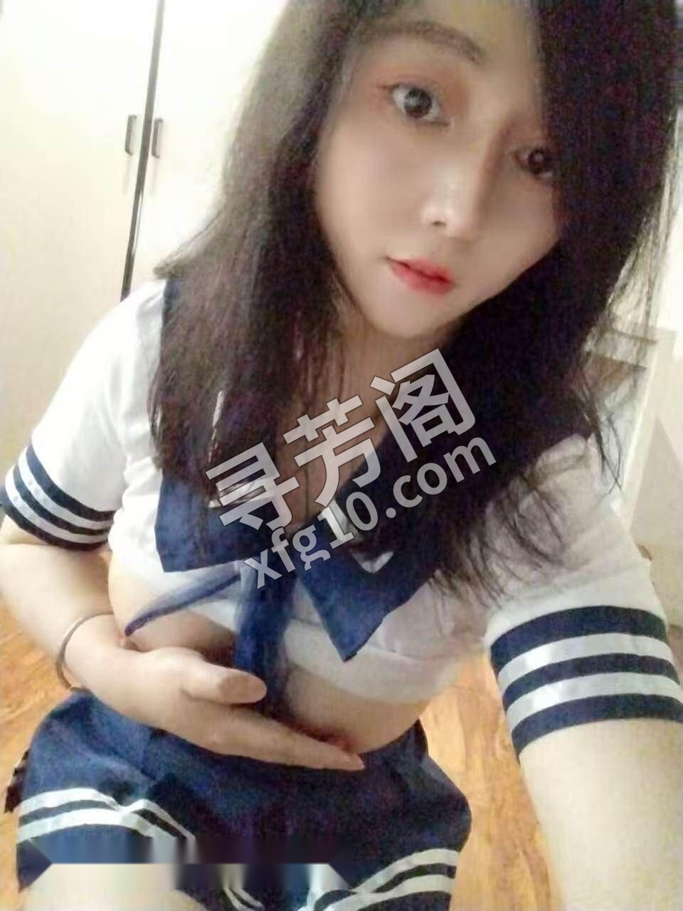 上海静安的骚熟三通女郎 艺名西西 28岁 服务项目：69互舔 毒龙钻穴 湿吻缠绵 深喉吞精 全身舔弄 三通齐上 5