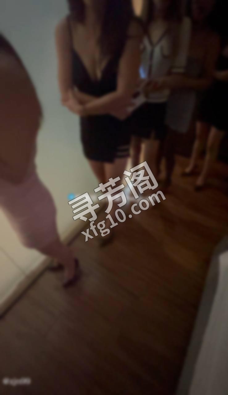 成都朋友介绍的，去过两次，一次是成华区，一次是武侯区感觉都非常不错，运气好选的都是20岁左右嫩妹 2